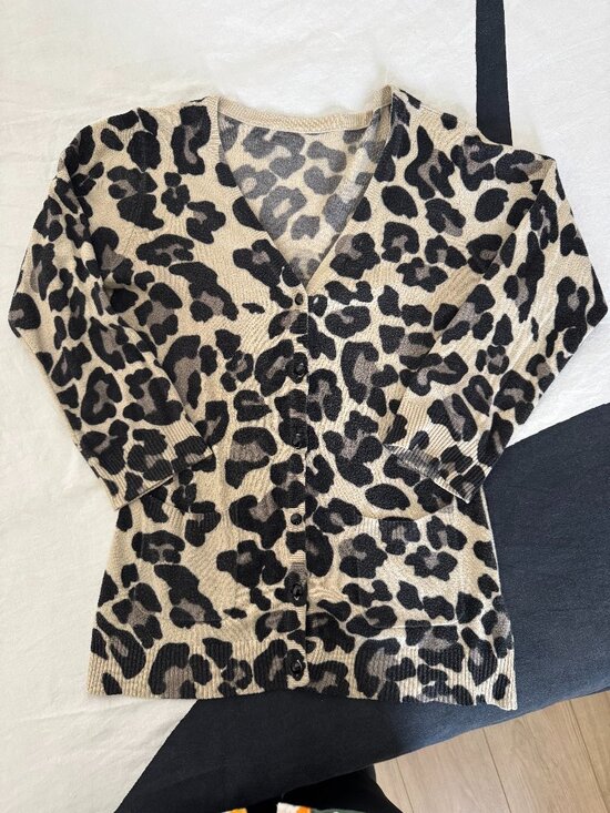 Sweaters - EUC Leopard Print Button Front Cardigan Sz L